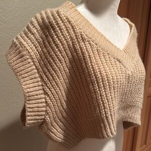 Size small Nasty Gal crop short sleeve sweater